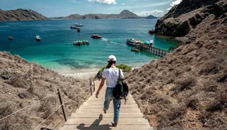 West Manggarai Regent Welcomes Investment in Labuan Bajo