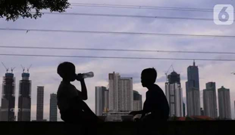 Household Consumption the Largest Contributor to Indonesia's Economy in 2023