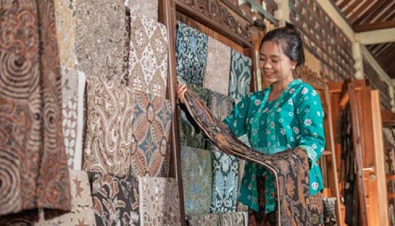 Batik's Global Beauty Contributes to Indonesia's Export Value