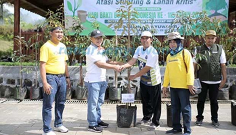 Initiating the Planting of 5,000 Fruit Trees at Tamansuruh Agro Tourism