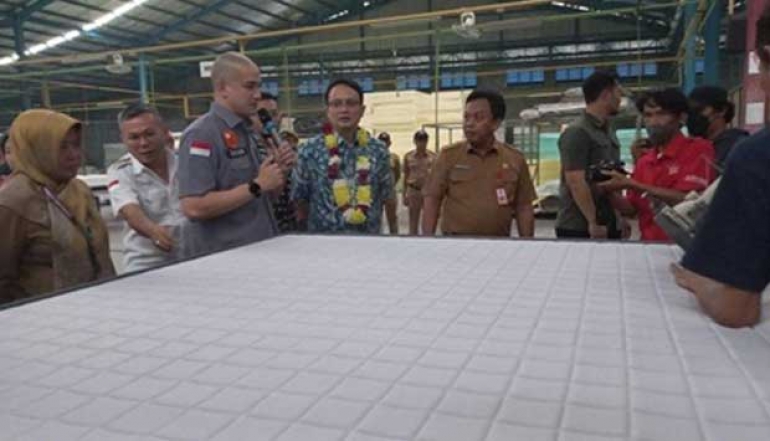 Ministry of Trade of Indonesia Inspects Mattress and Sofa Factory to Support Local Products for Export