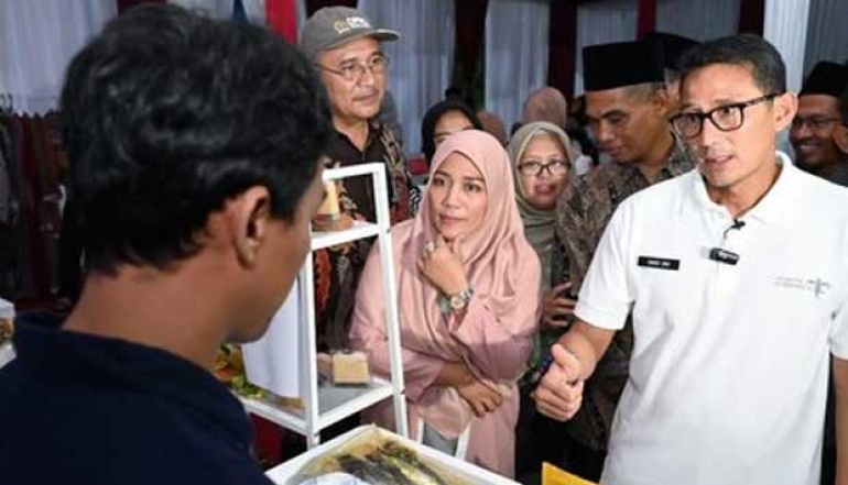 Minister Sandiaga Introduces the Juragan Lele Lalap Program to Improve Bogor Residents&rsquo; Economy