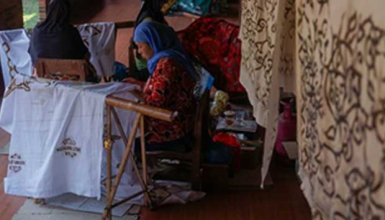 Ministry of Industry Aims to Transform Batik into an Environmentally Friendly Industry