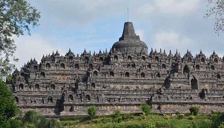 Visa on Arrival Extension Service Now Available At Borobudur