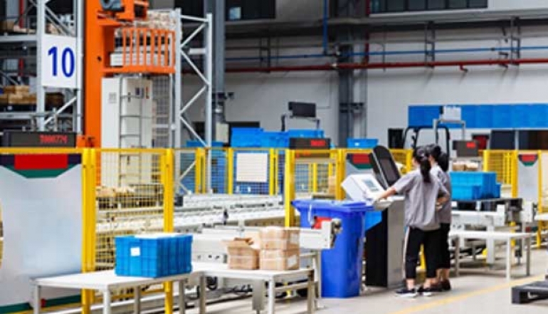 Government Support the Implementation of &ldquo;Green Product&rdquo; in the Manufacturing Industry
